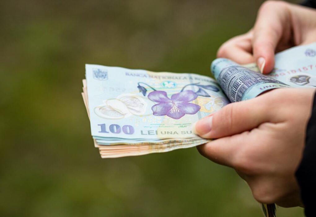 Salariul minim în România 2025